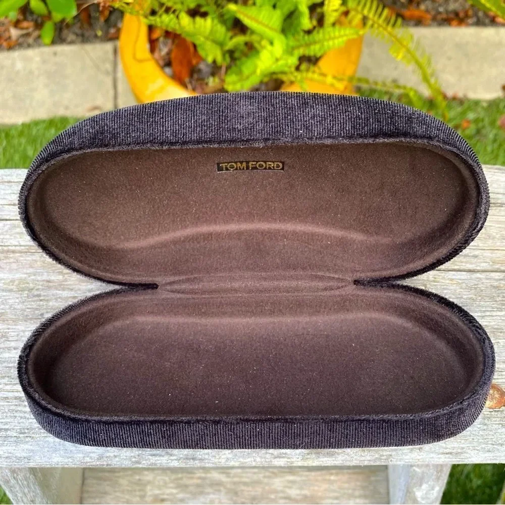 Tom Ford Black Velour Clamshell Sunglasses Case. Unisex EUC. Luxury Designer